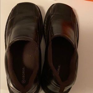 Boys George shoe 👞 size 5